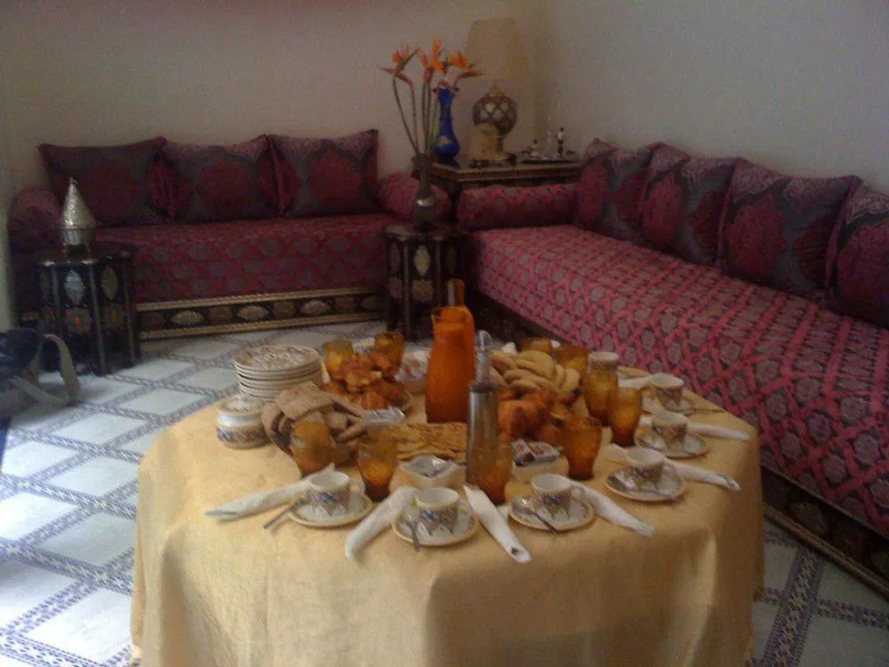 Riad La Lune De Marrakech 마라케시 2*,